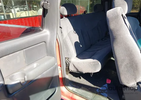 2001 Chevrolet Silverado 1500 Ls из США, поврежденный, VIN 2GCEC19T711175416